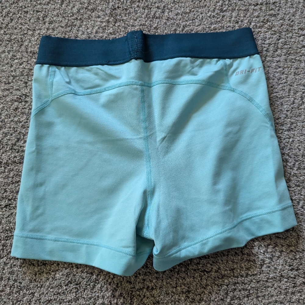 Nike compression shorts 3" - Picture 3 of 3